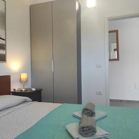 Bedrooms With Extra Facilities Near Pula מלון Marčana