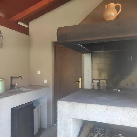 מלון Bedrooms With Extra Facilities Near Pula *