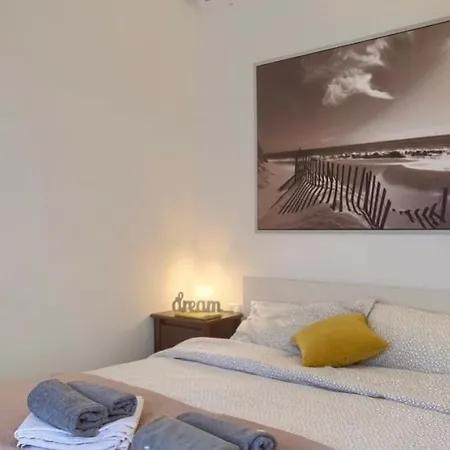 מלון Bedrooms With Extra Facilities Near Pula Marčana